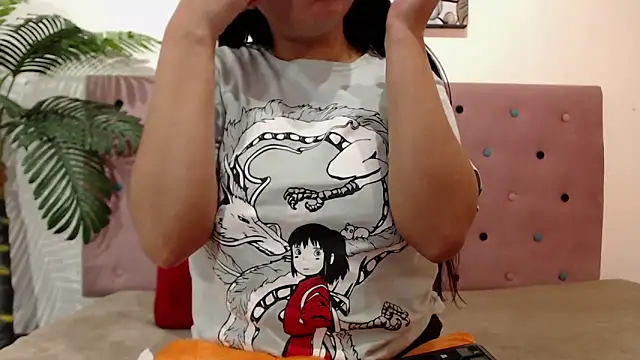 CarolineBrunx online show from March 6, 3:02 pm