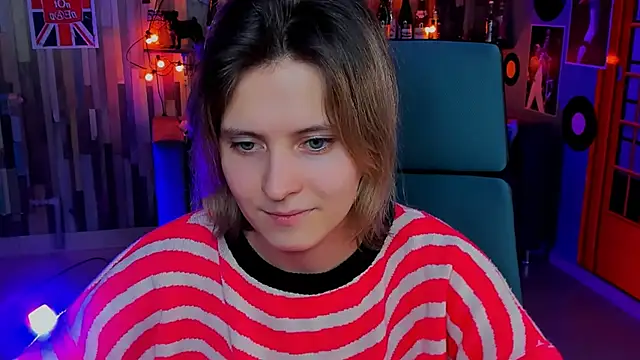 Snapshot of LolaAsmus chatting on January 8, 11:10 am LolaAsmus online show from January 8, 11:10 am