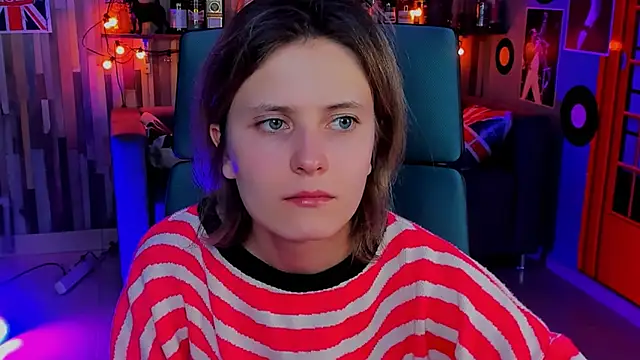 Snapshot of LolaAsmus chatting on January 8, 2:14 pm LolaAsmus online show from January 8, 2:14 pm