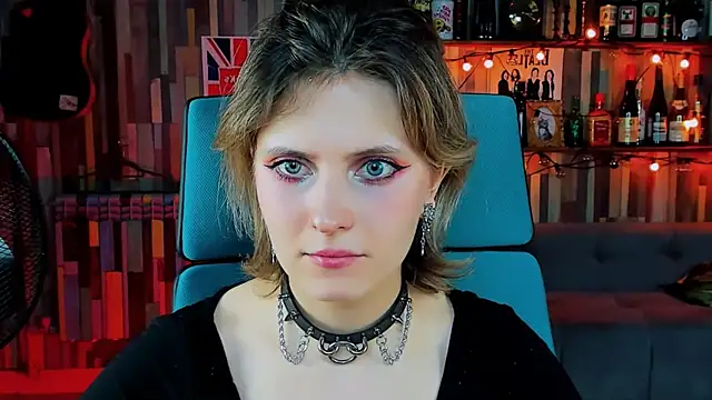 Snapshot of LolaAsmus chatting on January 11, 2:15 pm LolaAsmus online show from January 11, 2:15 pm