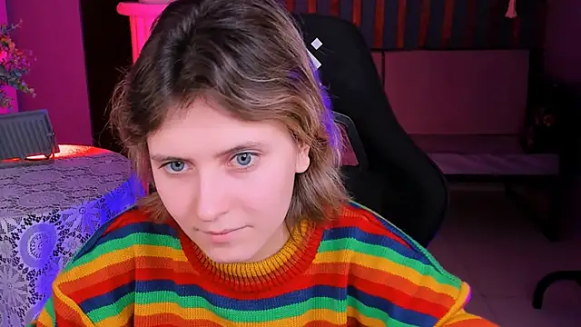 Snapshot of LolaAsmus chatting on January 14, 8:20 am LolaAsmus online show from January 14, 8:20 am