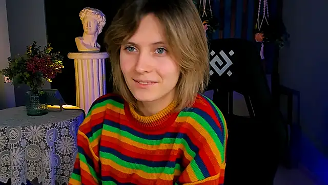 Snapshot of LolaAsmus chatting on January 21, 9:13 am LolaAsmus online show from January 21, 9:13 am