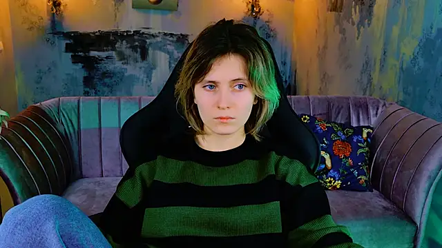 Snapshot of LolaAsmus chatting on January 29, 5:19 am LolaAsmus online show from January 29, 5:19 am