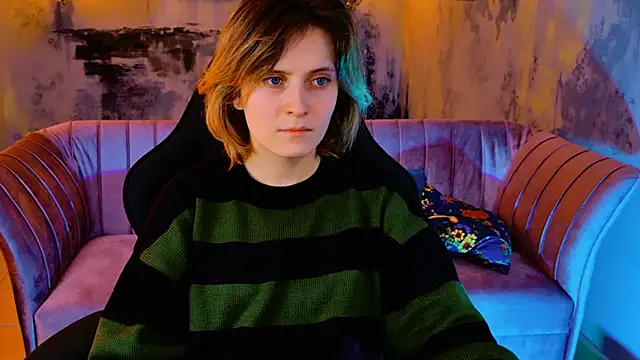 Snapshot of LolaAsmus chatting on January 29, 2:32 pm LolaAsmus online show from January 29, 2:32 pm