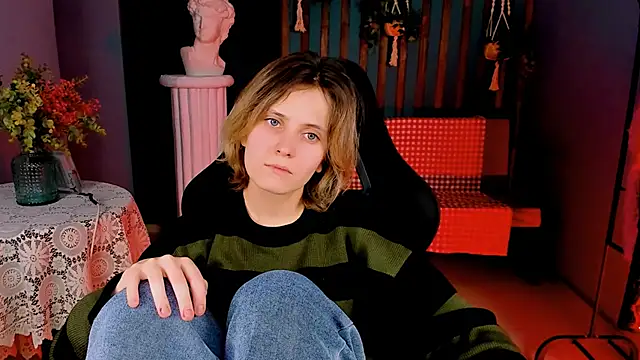 Snapshot of LolaAsmus chatting on January 30, 12:27 pm LolaAsmus online show from January 30, 12:27 pm