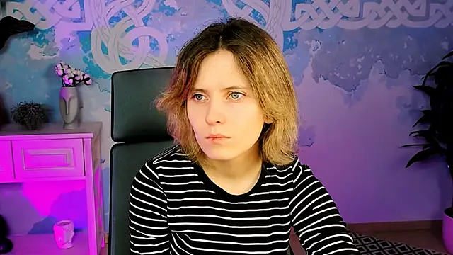 Snapshot of LolaAsmus chatting on January 31, 5:09 am LolaAsmus online show from January 31, 5:09 am