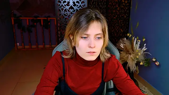 Snapshot of LolaAsmus chatting on February 6, 1:10 pm LolaAsmus online show from February 6, 1:10 pm