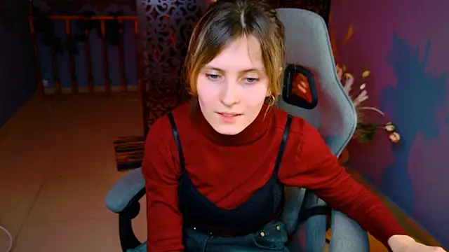 Snapshot of LolaAsmus chatting on February 6, 7:18 pm LolaAsmus online show from February 6, 7:18 pm