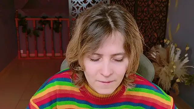 Snapshot of LolaAsmus chatting on February 8, 1:11 pm LolaAsmus online show from February 8, 1:11 pm