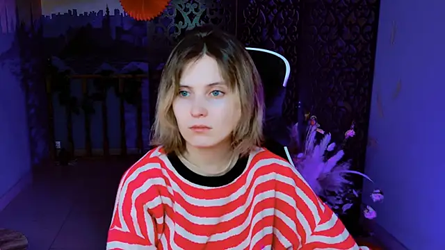 Snapshot of LolaAsmus chatting on February 15, 5:09 am LolaAsmus online show from February 15, 5:09 am