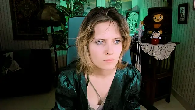 Snapshot of LolaAsmus chatting on February 19, 2:23 pm LolaAsmus online show from February 19, 2:23 pm