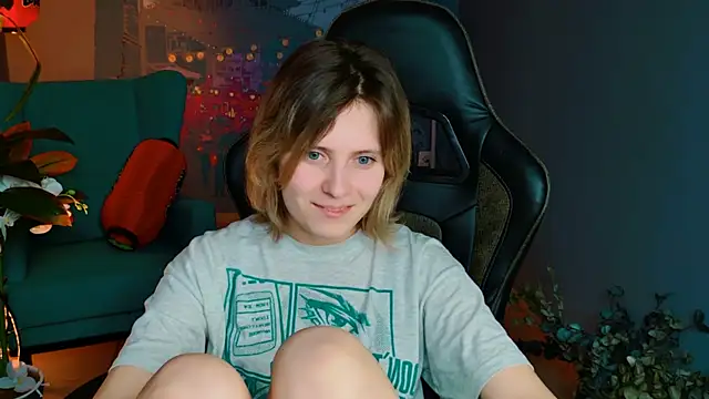 Snapshot of LolaAsmus chatting on February 21, 4:16 pm LolaAsmus online show from February 21, 4:16 pm