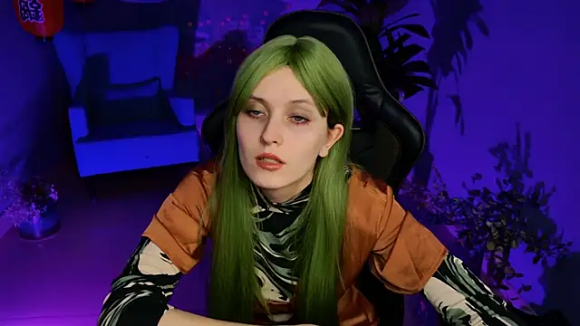 Snapshot of LolaAsmus chatting on February 22, 5:35 pm LolaAsmus online show from February 22, 5:35 pm