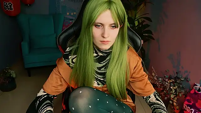 Snapshot of LolaAsmus chatting on February 22, 8:42 pm LolaAsmus online show from February 22, 8:42 pm