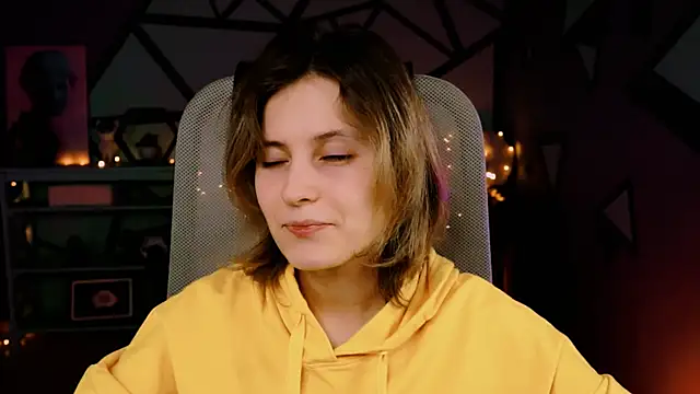 Snapshot of LolaAsmus chatting on February 28, 1:14 pm LolaAsmus online show from February 28, 1:14 pm