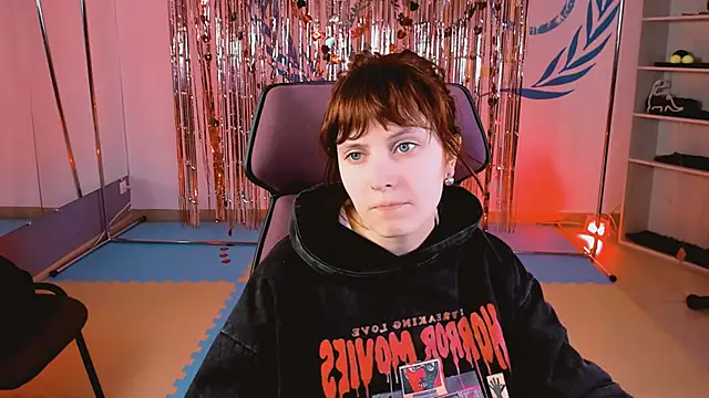 Snapshot of LolaAsmus chatting on March 4, 7:41 am LolaAsmus online show from March 4, 7:41 am