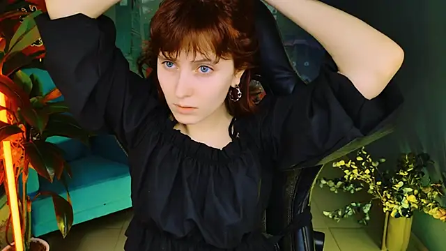 Snapshot of LolaAsmus chatting on March 10, 12:15 pm LolaAsmus online show from March 10, 12:15 pm