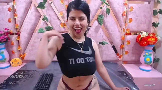 CataleyaLars20 online show from February 14, 12:25 pm