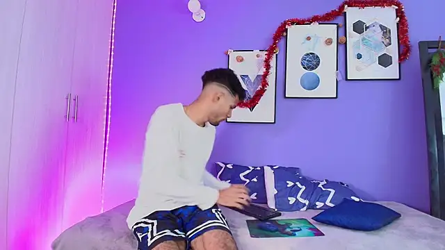 miaa lux online show from December 22, 9:53 pm