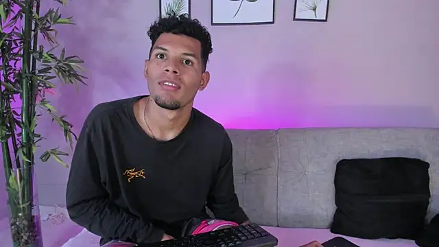 miaa lux online show from February 1, 12:07 am