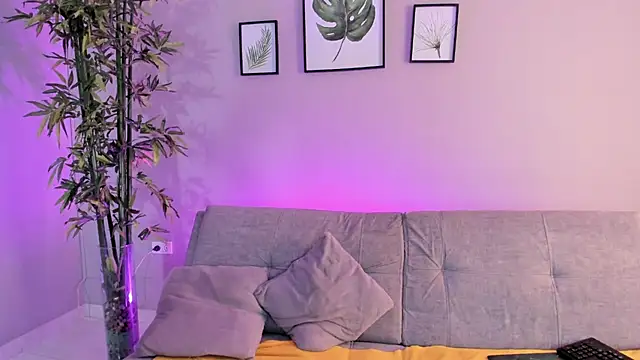 miaa lux online show from February 3, 9:50 pm