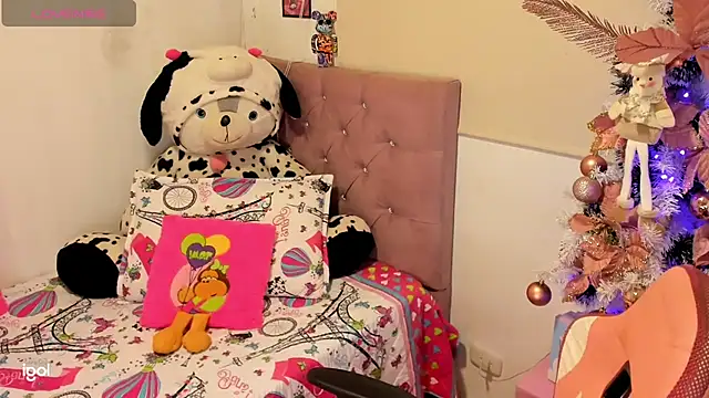 Snapshot of bruneettklaryss chatting on December 22, 10:28 am bruneettklaryss online show from December 22, 10:28 am