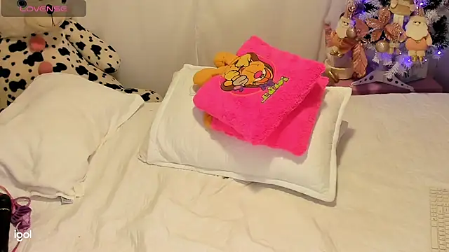 Snapshot of bruneettklaryss chatting on December 27, 10:55 am bruneettklaryss online show from December 27, 10:55 am