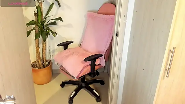 Snapshot of bruneettklaryss chatting on January 19, 7:58 pm bruneettklaryss online show from January 19, 7:58 pm