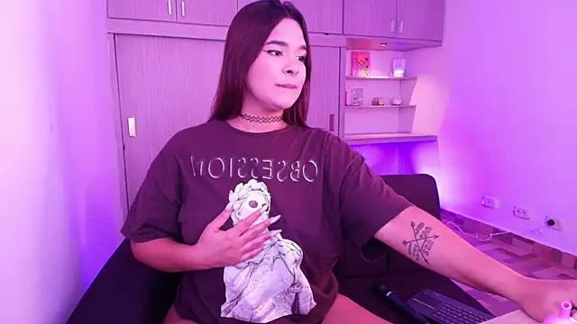 Snapshot of Shenoa1 chatting on March 11, 5:57 pm Shenoa1 online show from March 11, 5:57 pm