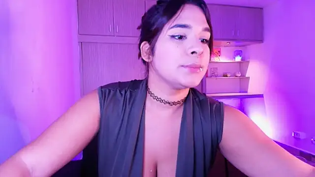 Snapshot of Shenoa1 chatting on March 13, 11:16 pm Shenoa1 online show from March 13, 11:16 pm