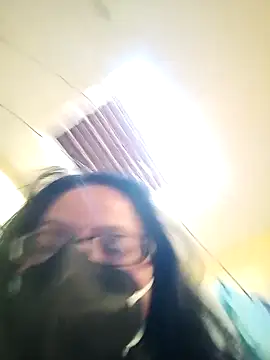 heenage online show from December 4, 10:46 am