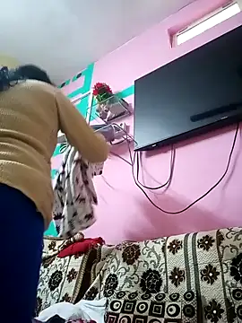 heenage online show from December 25, 3:40 am