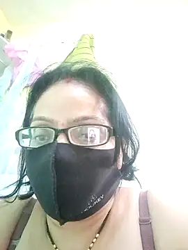 heenage online show from February 4, 7:18 am