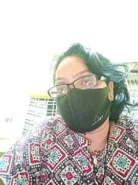 heenage online show from February 12, 5:37 pm