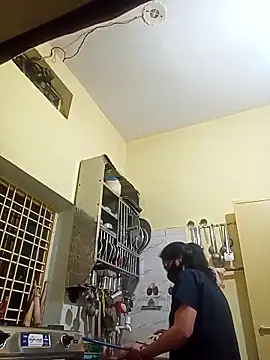 heenage online show from February 15, 4:12 pm