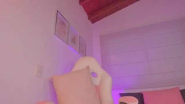 valeriaU online show from November 26, 10:44 pm