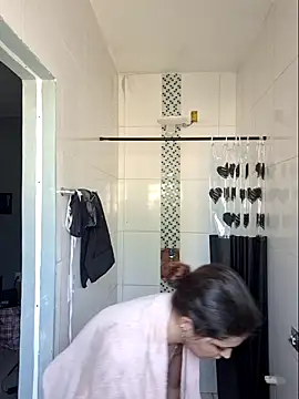 luuhcat09 online show from December 1, 5:29 pm