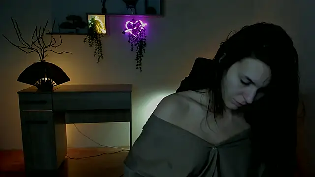 EricaPowers online show from December 9, 10:11 am