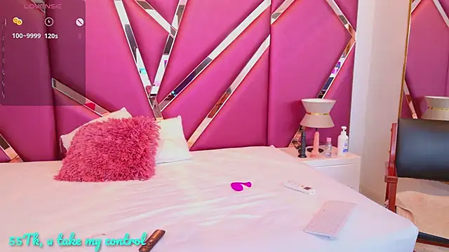 Adel Nesbiit online show from January 31, 7:08 pm