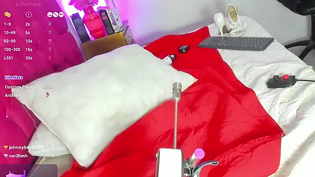 Snapshot of SofiaJoness_ chatting on February 15, 11:36 pm SofiaJoness online show from February 15, 11:36 pm