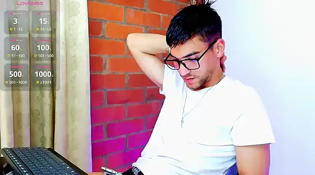 Leandro valenzuela online show from March 21, 6:07 pm