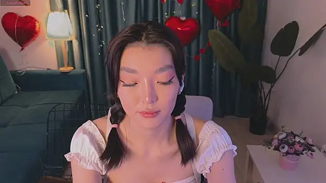 AudreyMell online show from February 15, 2:44 pm