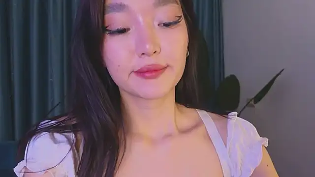 AudreyMell online show from February 26, 5:50 pm