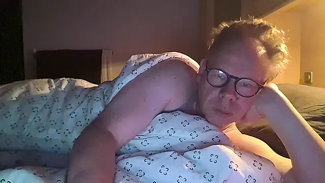 kinkyslet8 online show from December 1, 6:29 am