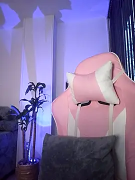 Charlee pink online show from January 5, 11:01 pm