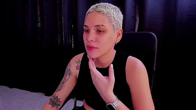 Charlee pink online show from September 19, 3:13 pm