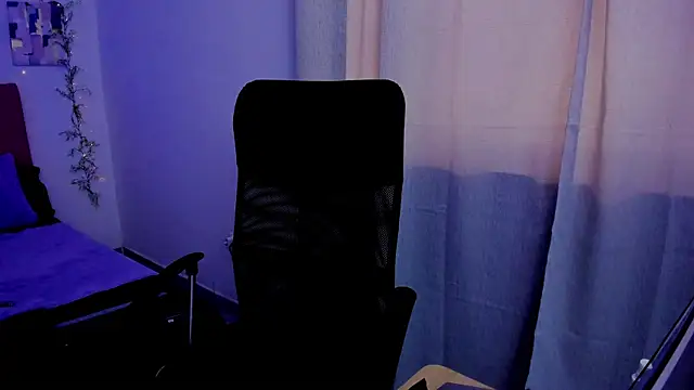 Charlee pink online show from September 30, 7:41 pm