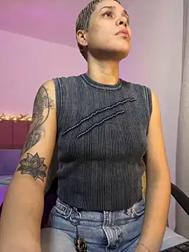 Charlee pink online show from October 13, 4:34 am