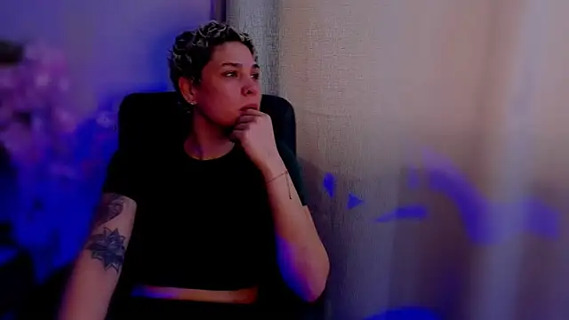 Charlee pink online show from November 16, 6:02 pm