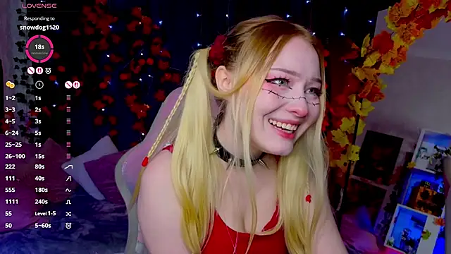 Snapshot of ElswythCovil chatting on October 19, 4:02 am ElswythCovil online show from October 19, 4:02 am